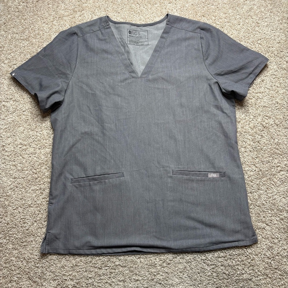FIGS Casma Three Pocket Scrub Top